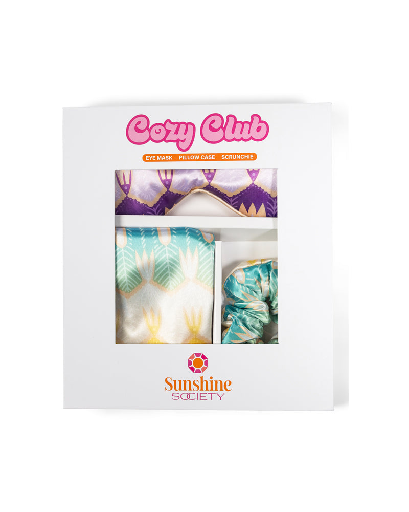 Cozy Club, Palm Royale