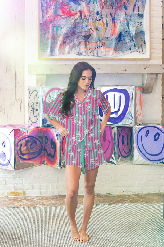 Silky Daisy (Short Sleeve w/ Shorts)