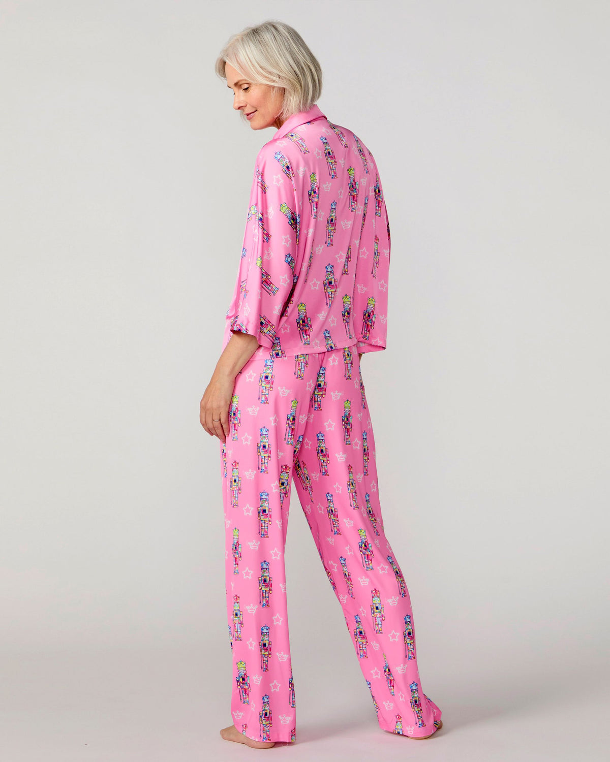 Graffiti Nutcracker Silky 3/4 Sleeve Pant Set, Pink